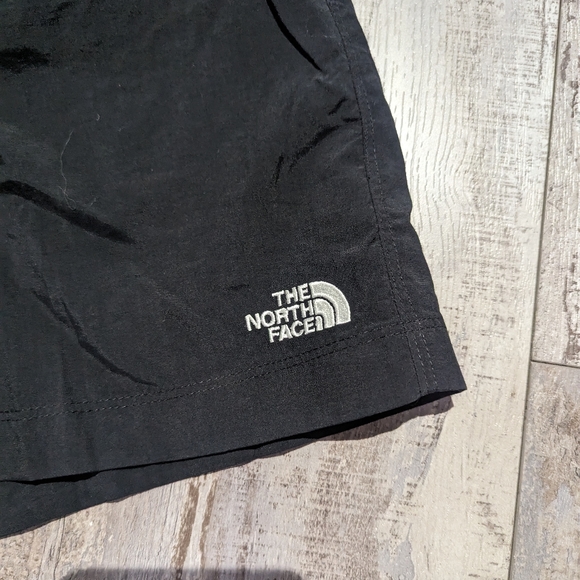 the north face class  v belted  shorts black size small - Picture 2 of 5
